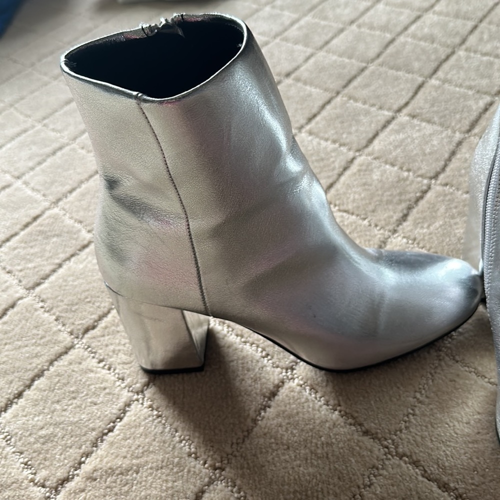 Boots - Picture 2 of 4